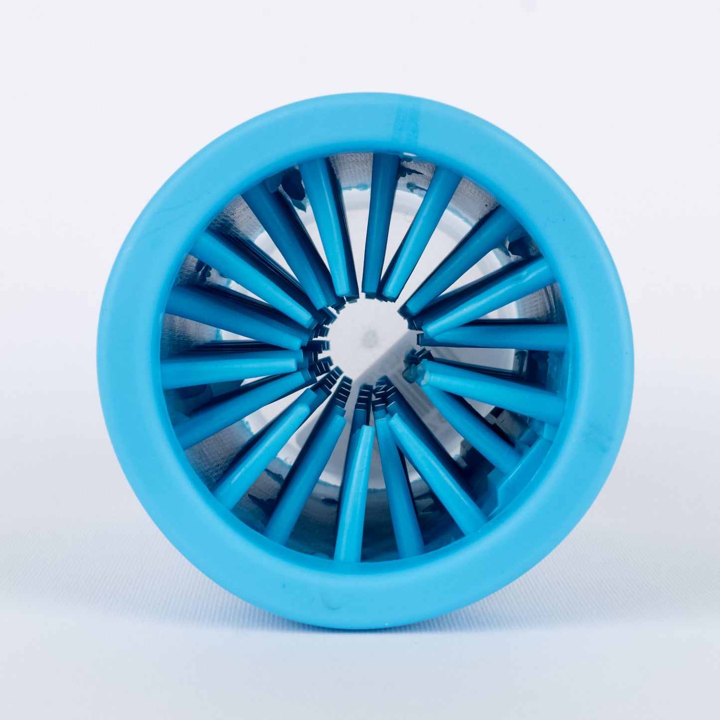 Bicchiere lava-zampe con setole in silicone per cani - Azzurro