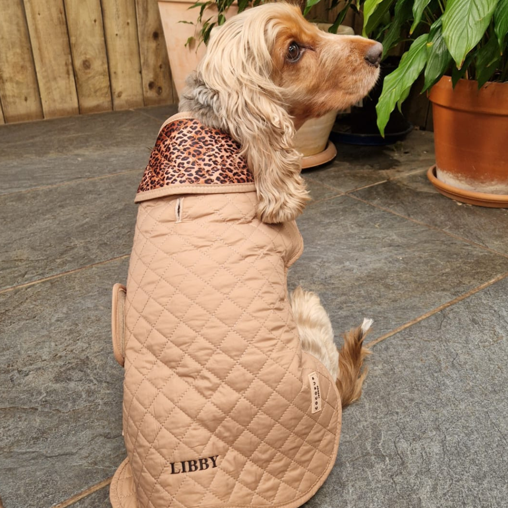 Cappotto trapuntato per cani LUXE - Cucciolo leopardato