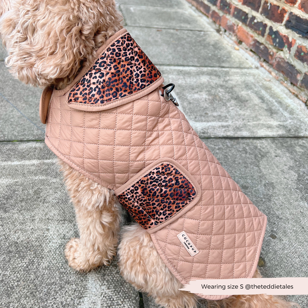 Cappotto trapuntato per cani LUXE - Cucciolo leopardato